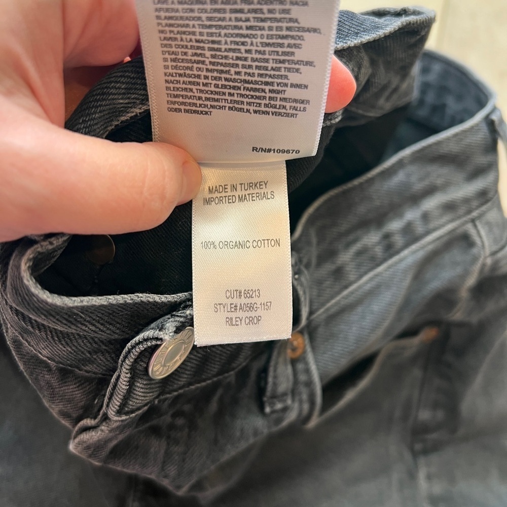 Agolde Riley Crop Jeans - Picture 3 of 8